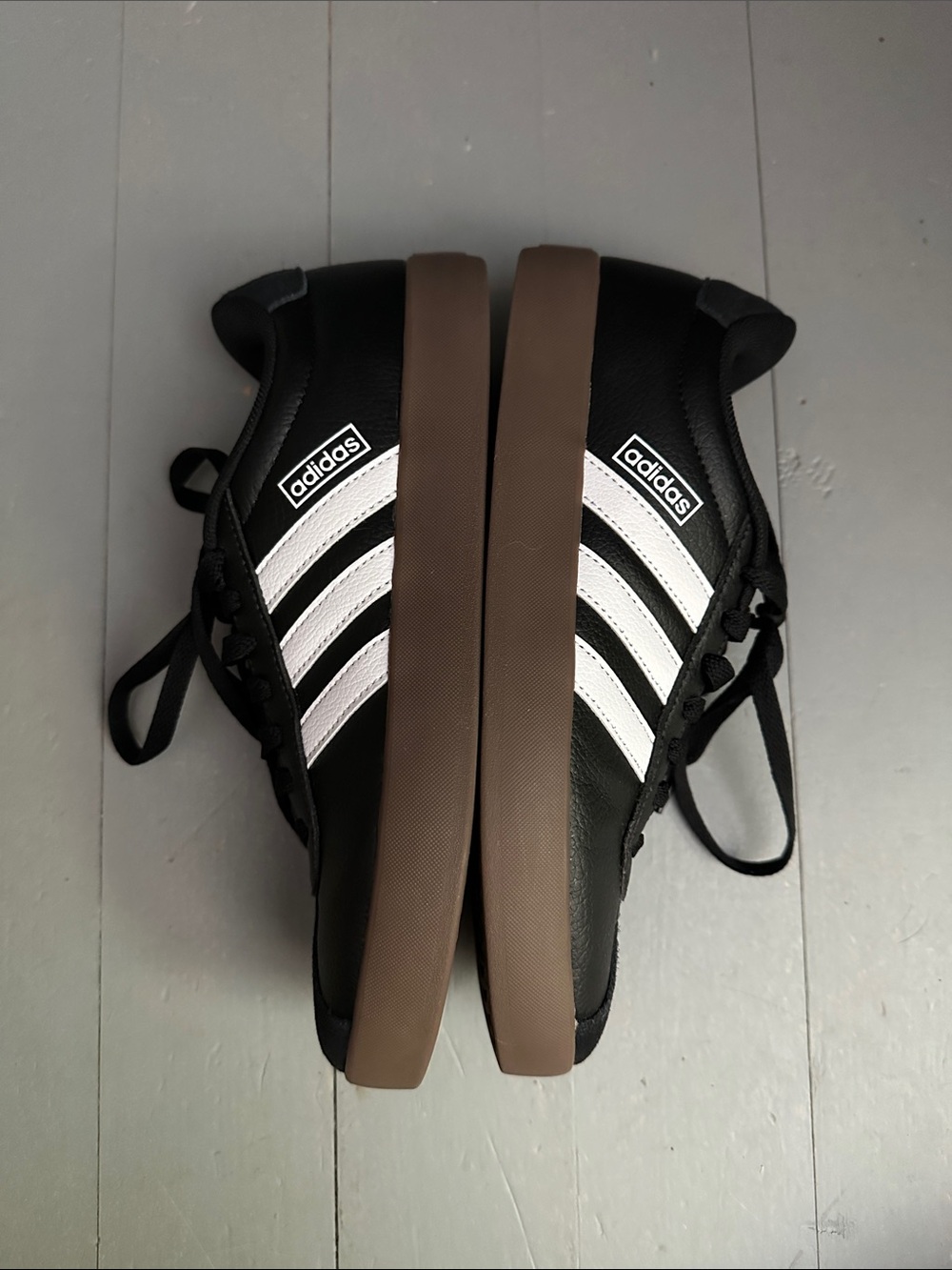adidas women’s sz 7 Black Sneakers with White Three-Stripes - Picture 10 of 10